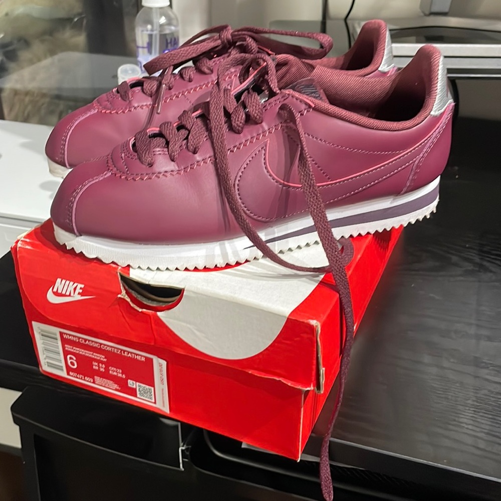 Womens Classic Cortez Leather - Maroon
